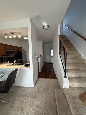 356 Fallbrook Court Schaumburg IL 60194
