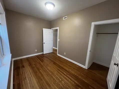 735 North Hamlin Avenue Chicago IL 60624