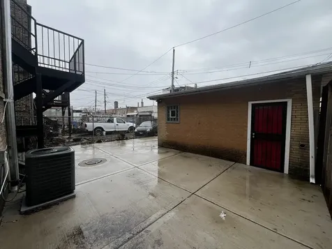 735 North Hamlin Avenue Chicago IL 60624