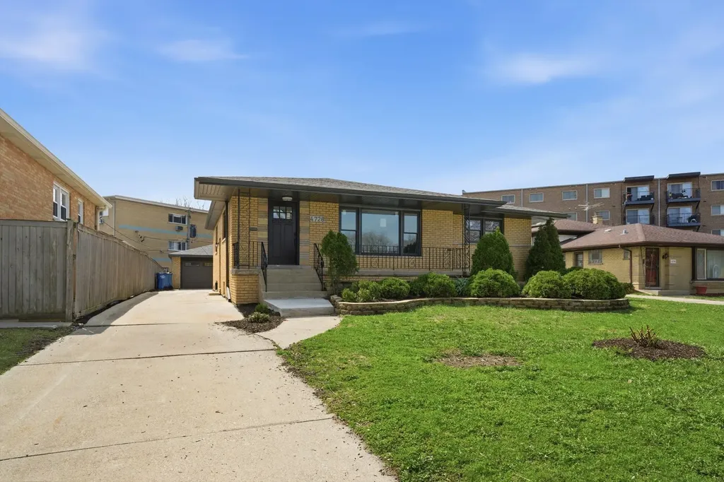 4728 West 99th Place Oak Lawn IL 60453