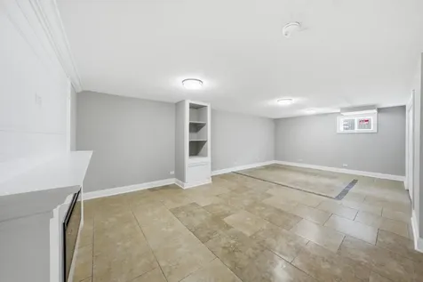 4728 West 99th Place Oak Lawn IL 60453