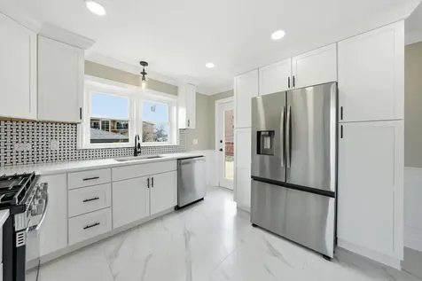 4728 West 99th Place Oak Lawn IL 60453