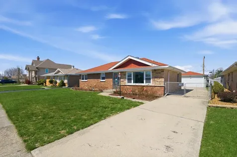 7824 West 74th Street Bridgeview IL 60455