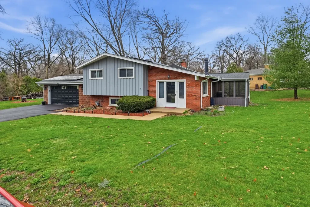 3N539 Woodland Avenue West Chicago IL 60185