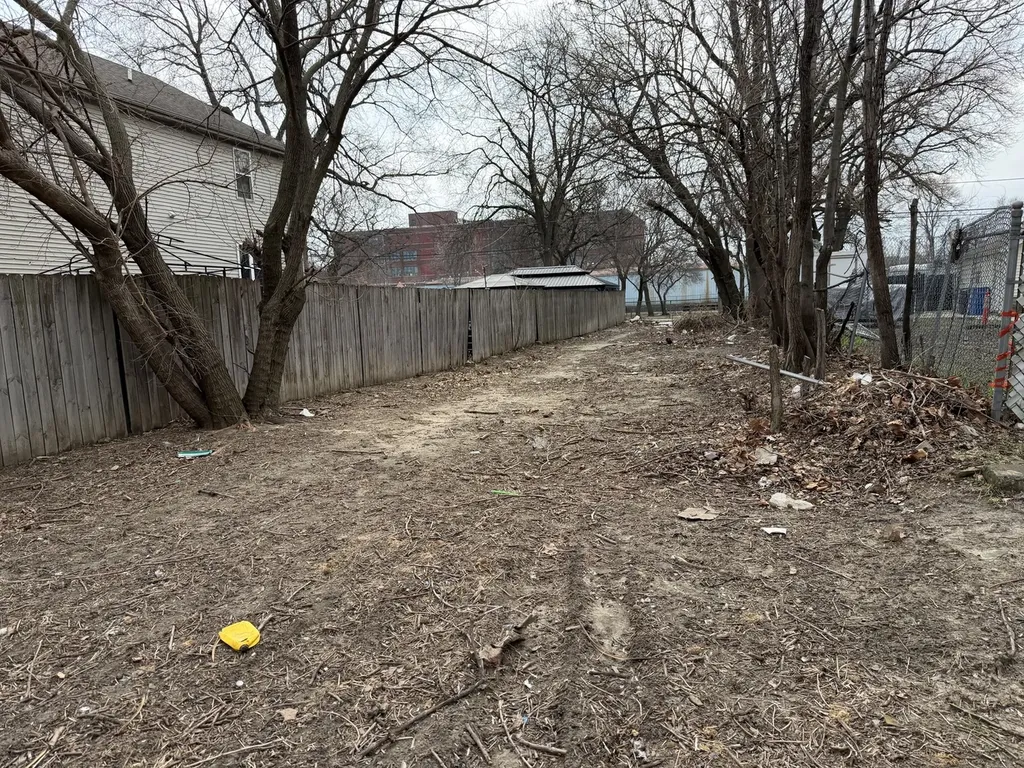 4133 West Arthington Street Chicago IL 60624