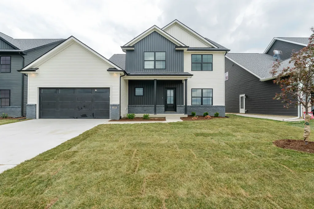 1304 Woodbine Road Bloomington IL 61704