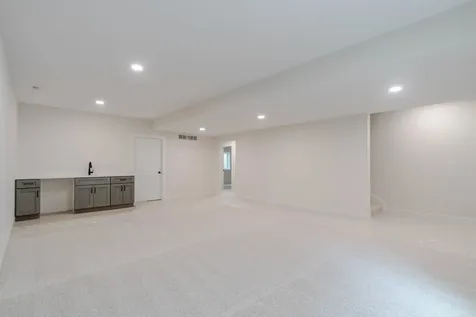1304 Woodbine Road Bloomington IL 61704
