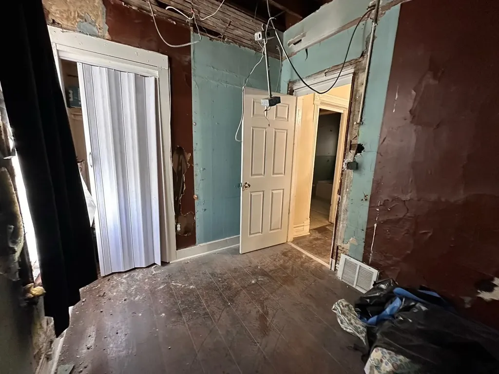 5515 South Princeton Avenue Chicago IL 60621