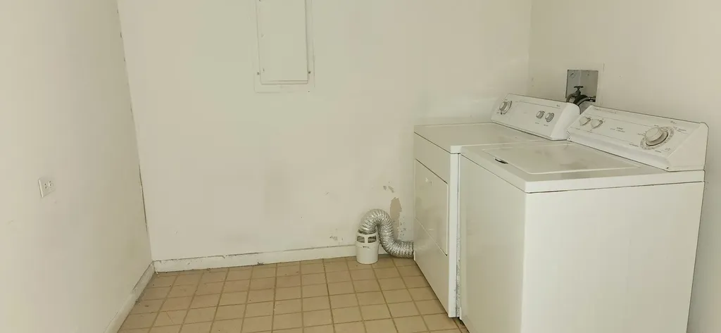 221 East Walton Place Chicago IL 60611
