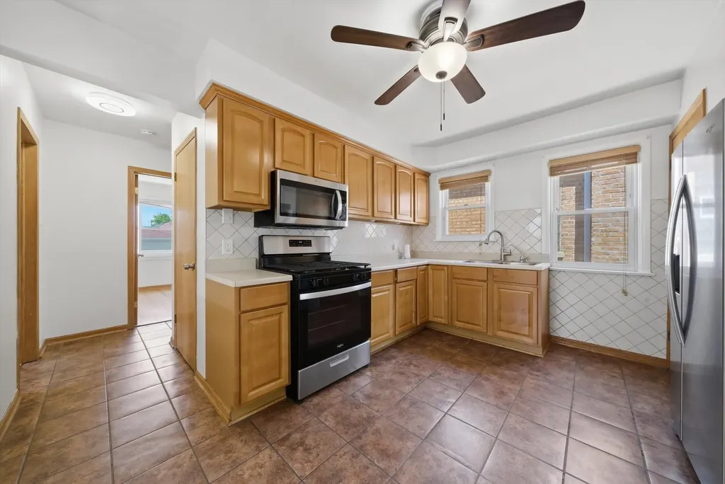 5134 South Laporte Avenue Chicago IL 60638
