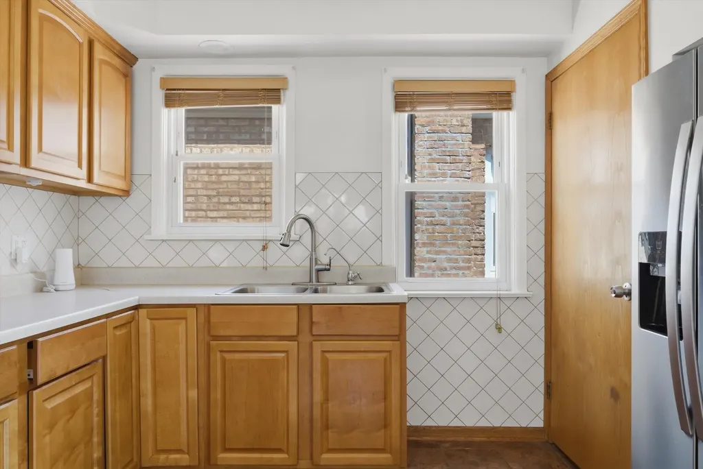 5134 South Laporte Avenue Chicago IL 60638