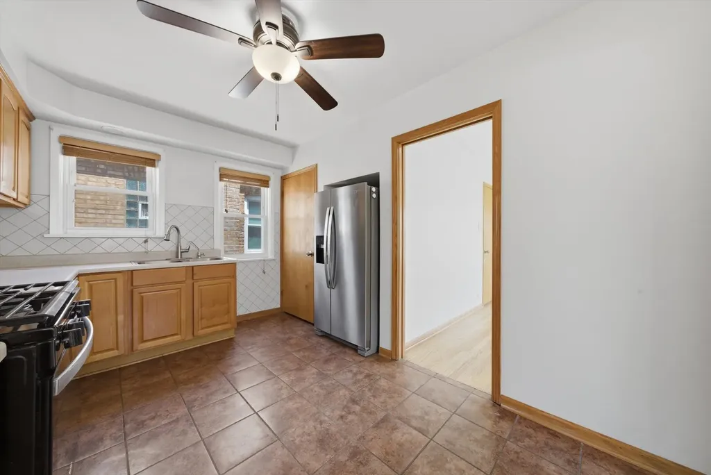 5134 South Laporte Avenue Chicago IL 60638