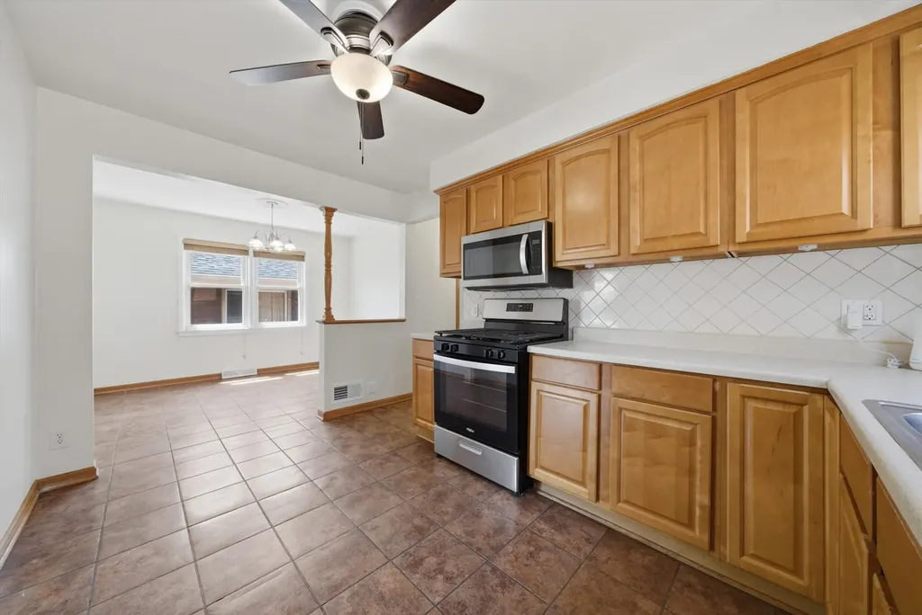 5134 South Laporte Avenue Chicago IL 60638