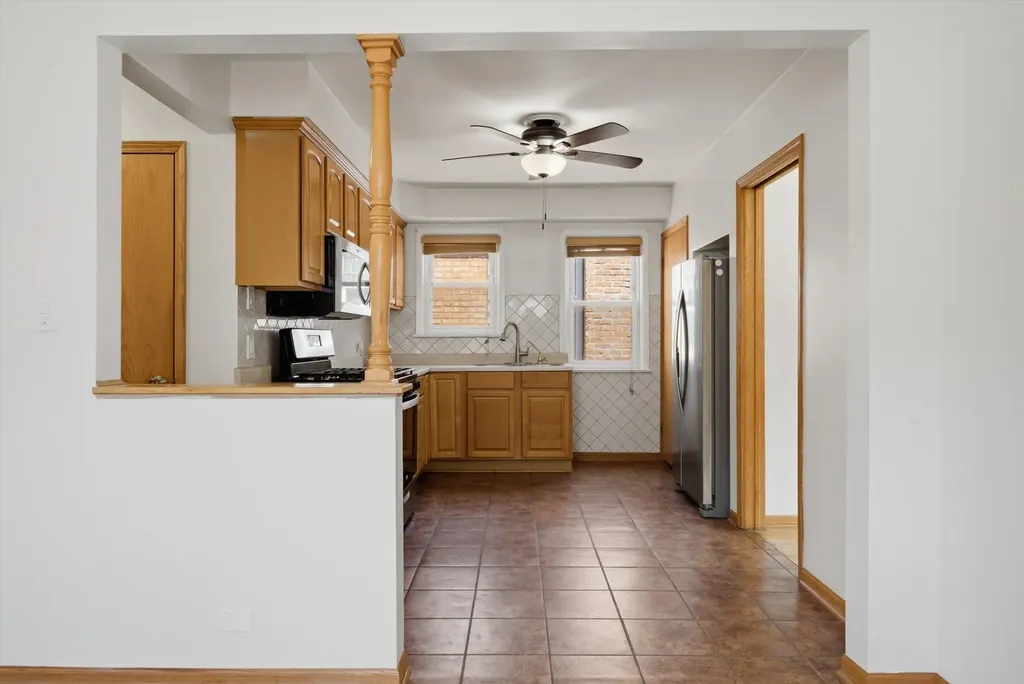 5134 South Laporte Avenue Chicago IL 60638