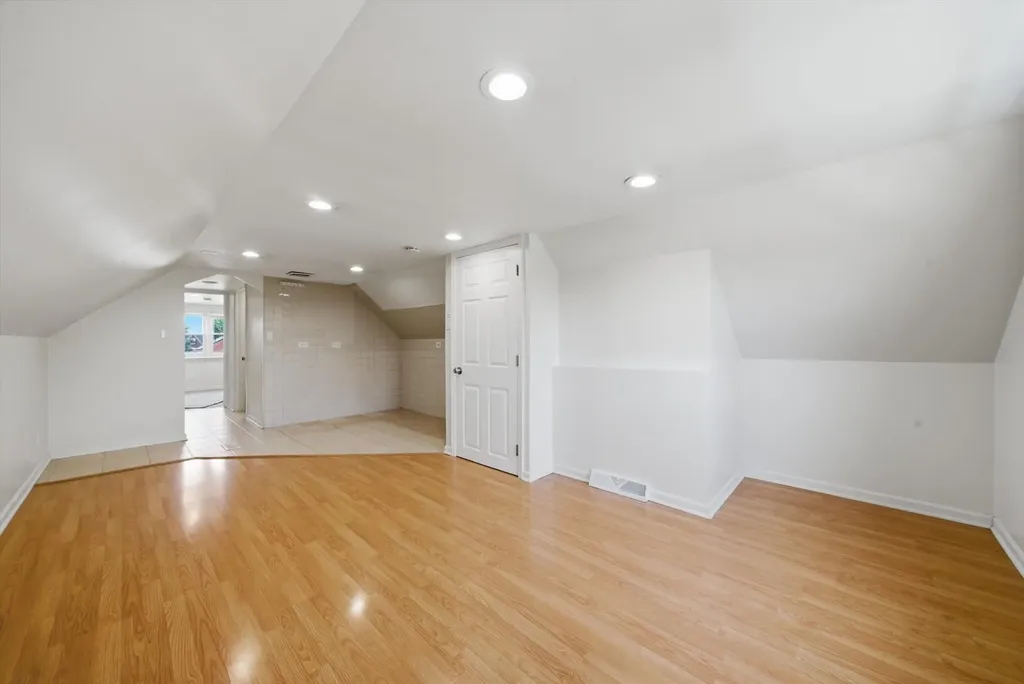 5134 South Laporte Avenue Chicago IL 60638