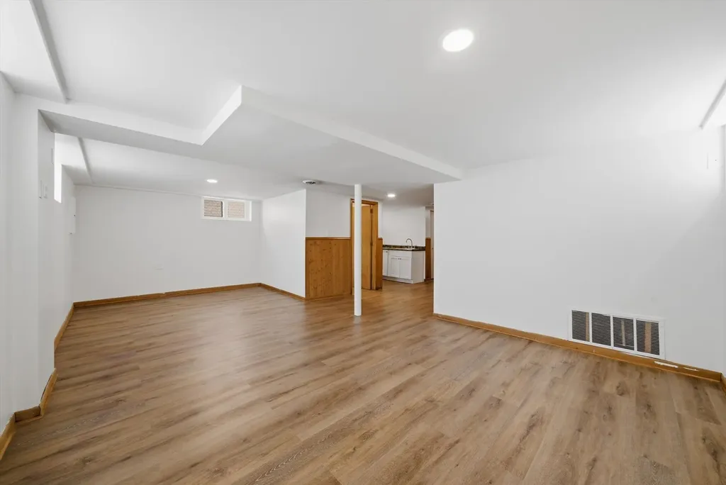 5134 South Laporte Avenue Chicago IL 60638