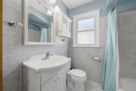 5134 South Laporte Avenue Chicago IL 60638