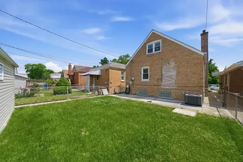 5134 South Laporte Avenue Chicago IL 60638