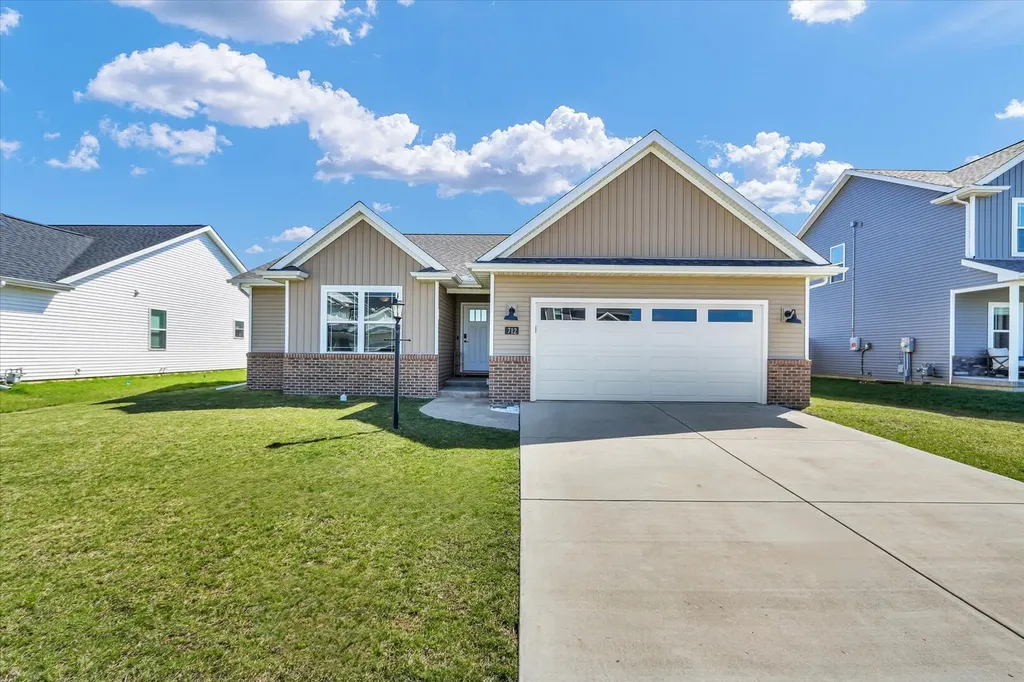 712 Cates Drive Mahomet IL 61853
