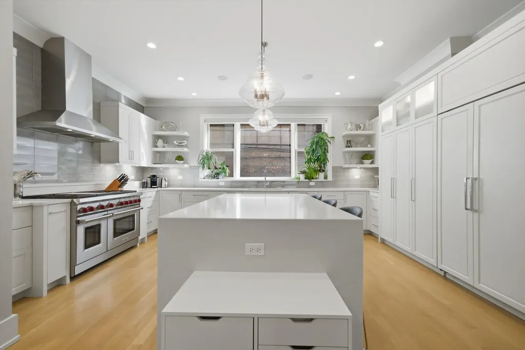 312 East Cullerton Street Chicago IL 60616