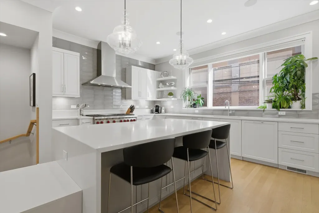 312 East Cullerton Street Chicago IL 60616