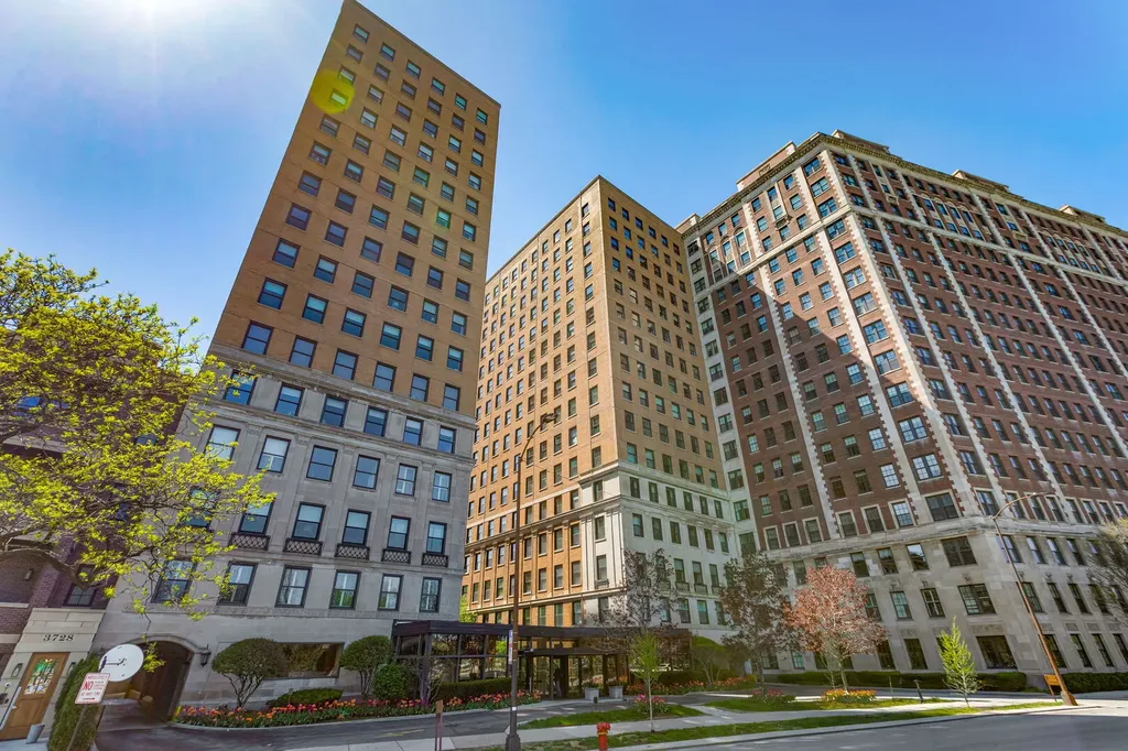 3730 North Lake Shore Drive Chicago IL 60613