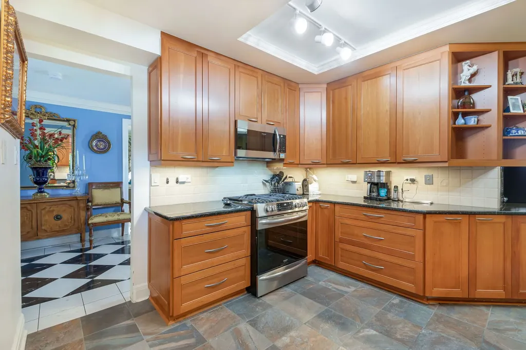 3730 North Lake Shore Drive Chicago IL 60613