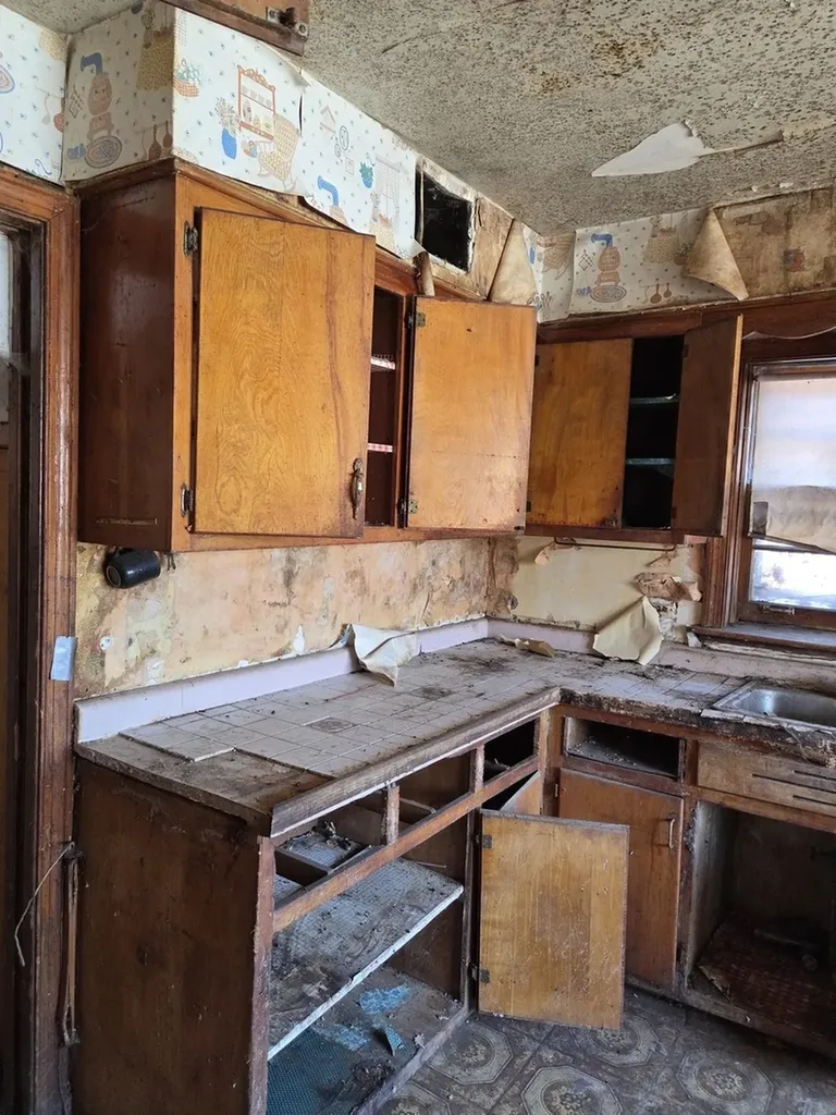 10511 South Yates Avenue Chicago IL 60617