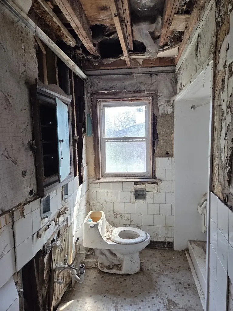 10511 South Yates Avenue Chicago IL 60617