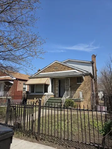 10511 South Yates Avenue Chicago IL 60617