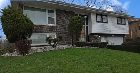 539 East 169th Street South Holland IL 60473