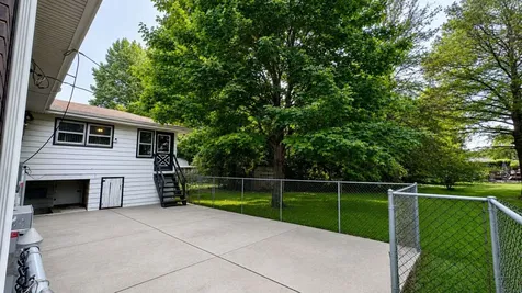 539 East 169th Street South Holland IL 60473