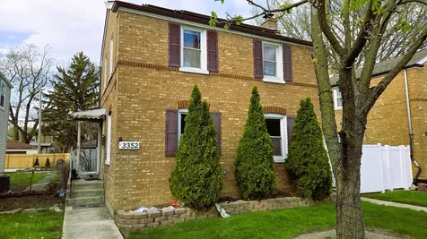 3352 West 84th Street Chicago IL 60652