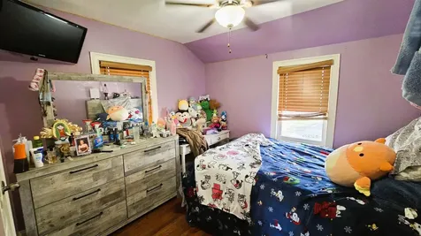 3352 West 84th Street Chicago IL 60652