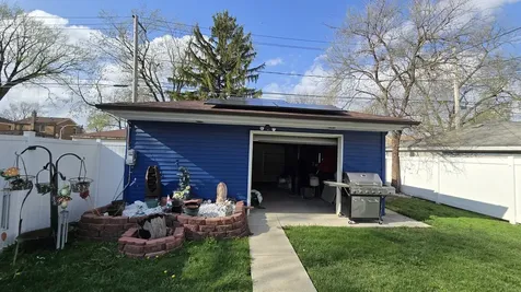 3352 West 84th Street Chicago IL 60652