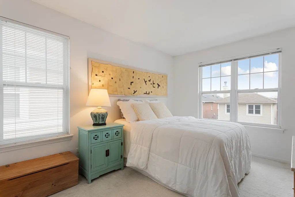 4922 South Cornell Avenue Chicago IL 60615