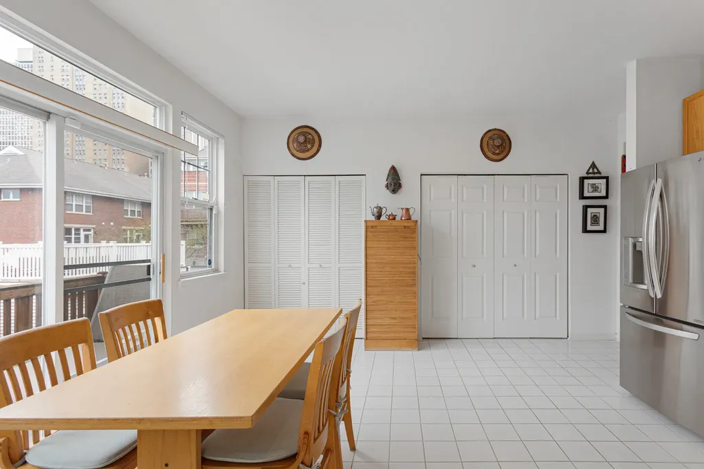 4922 South Cornell Avenue Chicago IL 60615