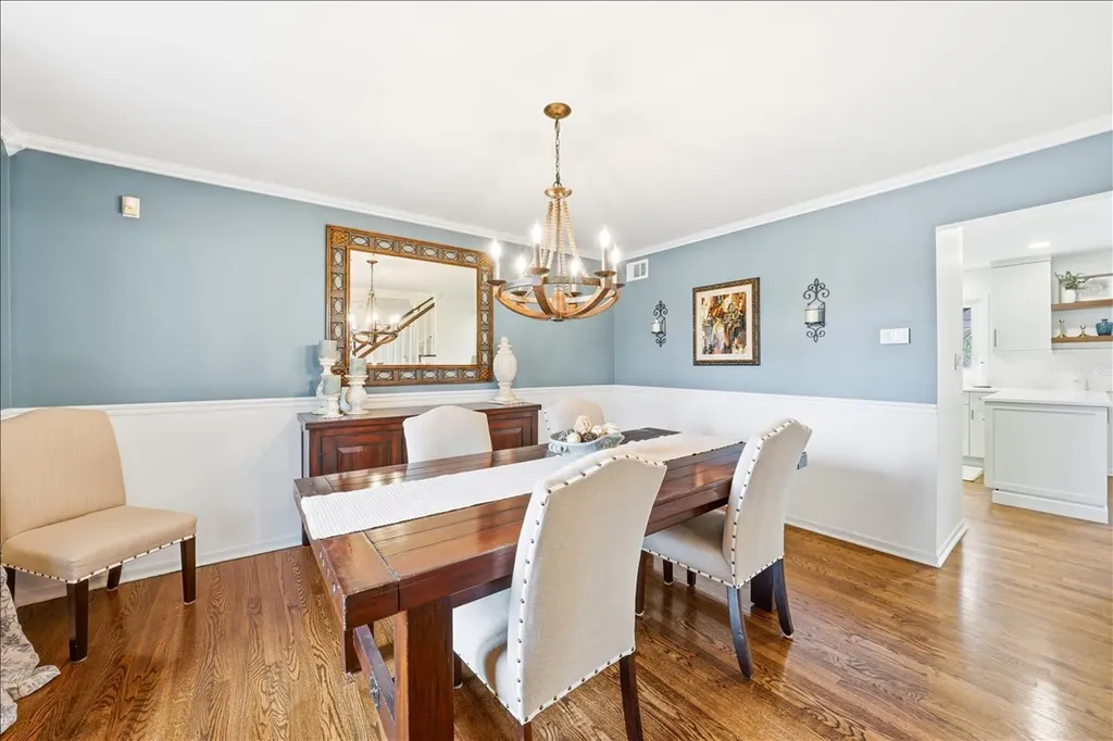 334 East Mckenna Court Elmhurst IL 60126