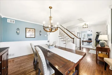 334 East Mckenna Court Elmhurst IL 60126