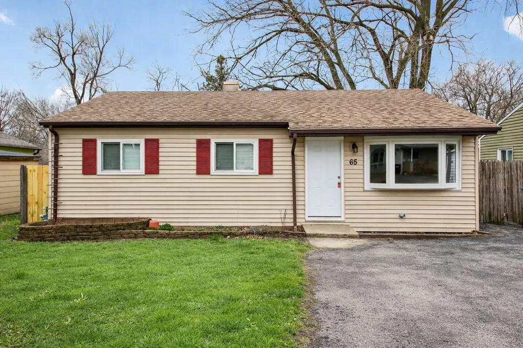 65 Della Street Crystal Lake IL 60014