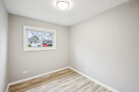 65 Della Street Crystal Lake IL 60014