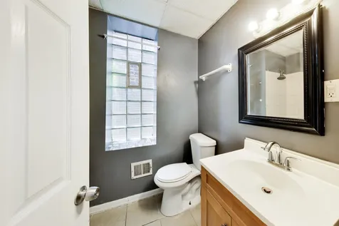 7041 South Eberhart Avenue Chicago IL 60637