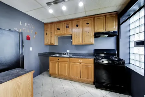 7041 South Eberhart Avenue Chicago IL 60637