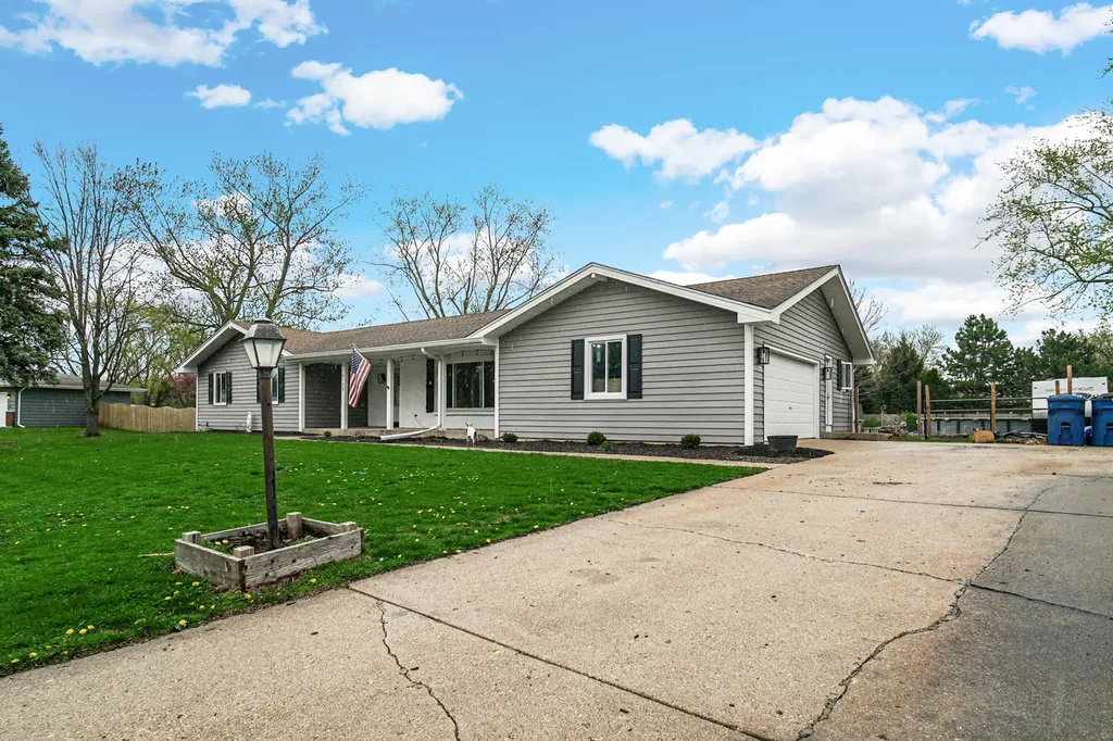 16129 South Harmony Drive Plainfield IL 60544