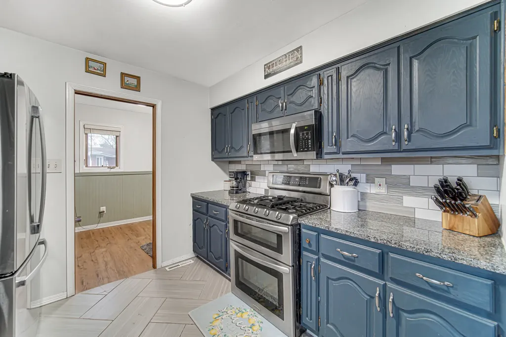 16129 South Harmony Drive Plainfield IL 60544