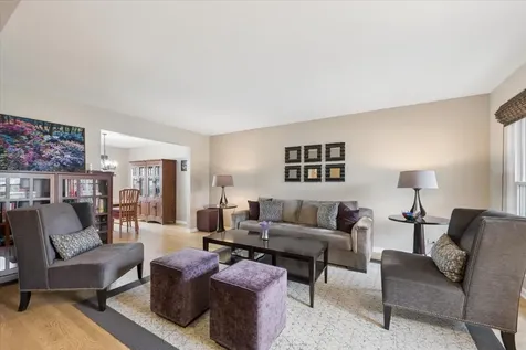 405 Caren Drive Buffalo Grove IL 60089