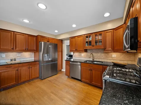 405 Caren Drive Buffalo Grove IL 60089