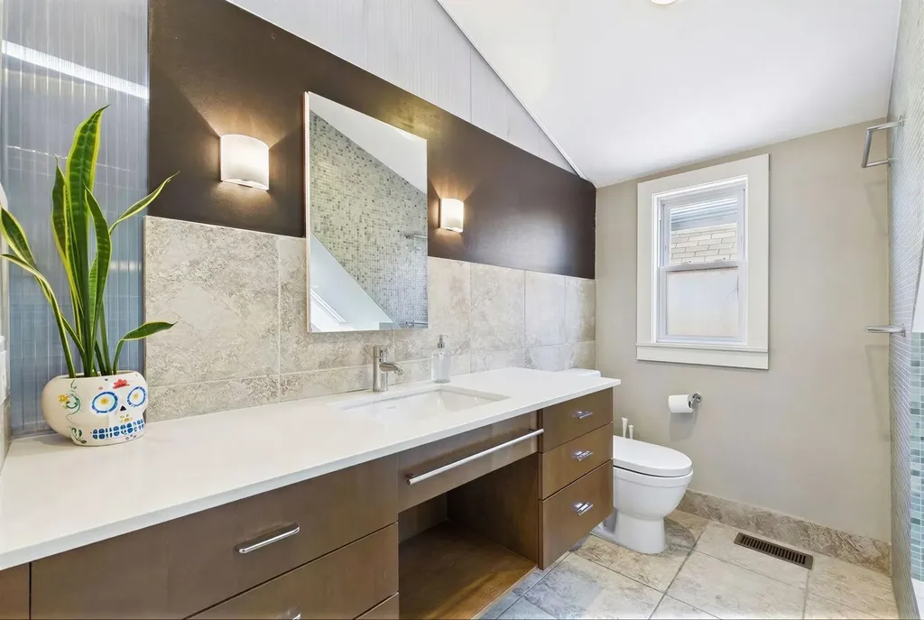 2330 West Palmer Street Chicago IL 60647