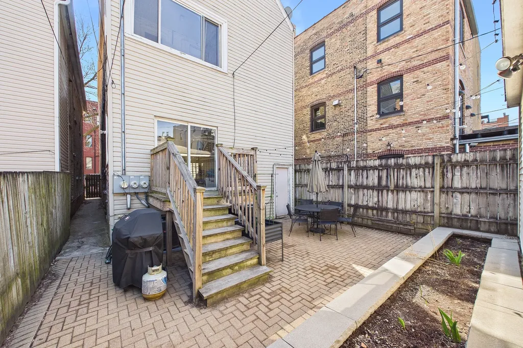 2330 West Palmer Street Chicago IL 60647