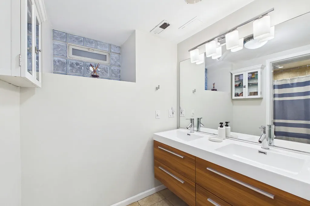 2330 West Palmer Street Chicago IL 60647